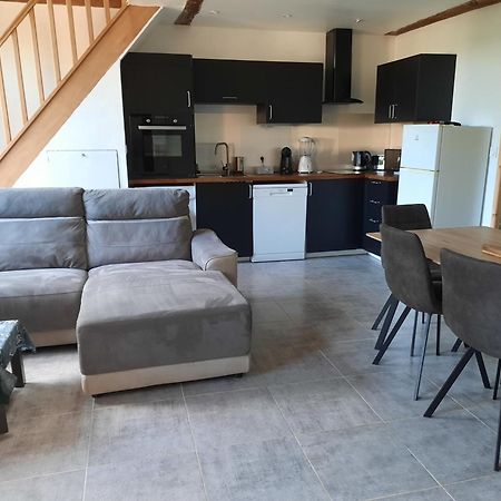 Chez Line Et Pierre: Appartement Spacieux, Lumineux Et Equipe La Bastide-de-Sérou Exterior foto